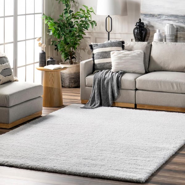 Gynel Cloudy Shag Snow White 7 ft. x 9 ft. Area Rug
