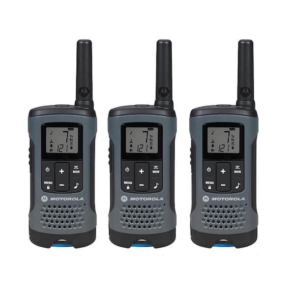 MOTOROLA Talkabout T200TP Rechargeable 2-Way Radio, Gray (3-Pack)