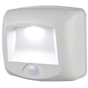 Outdoor 35 Lumen Battery Powered Motion Activated Integrated LED Step/Deck/Stair Light, White