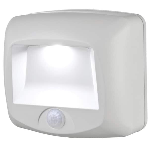 Mr Beams Outdoor 35 Lumen Battery Powered Motion Activated Integrated LED Step/Deck/Stair Light, White
