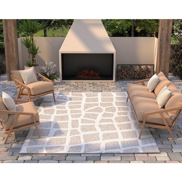 Isla Gray 5 ft. x 8 ft. Mid-Century Distressed Indoor/Outdoor Area Rug