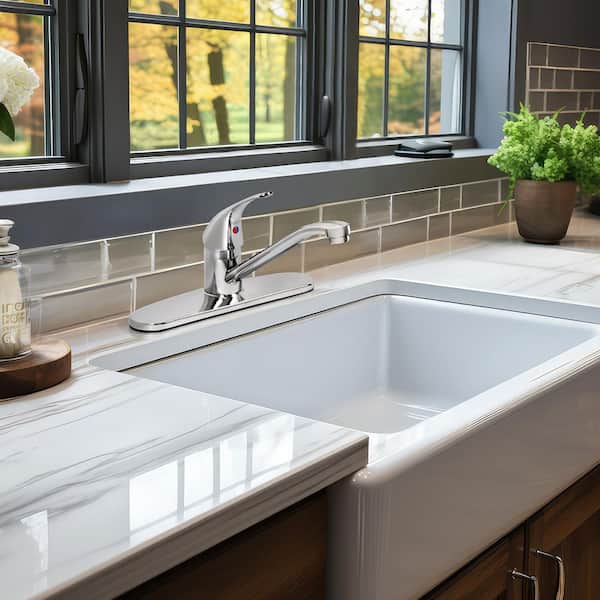 Single Lever Handle Deck Mount Standard Kitchen Faucet in Chrome