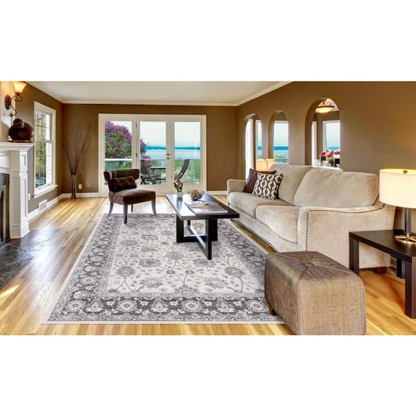 Lara Vase Ivory 5 ft. Round Area Rug