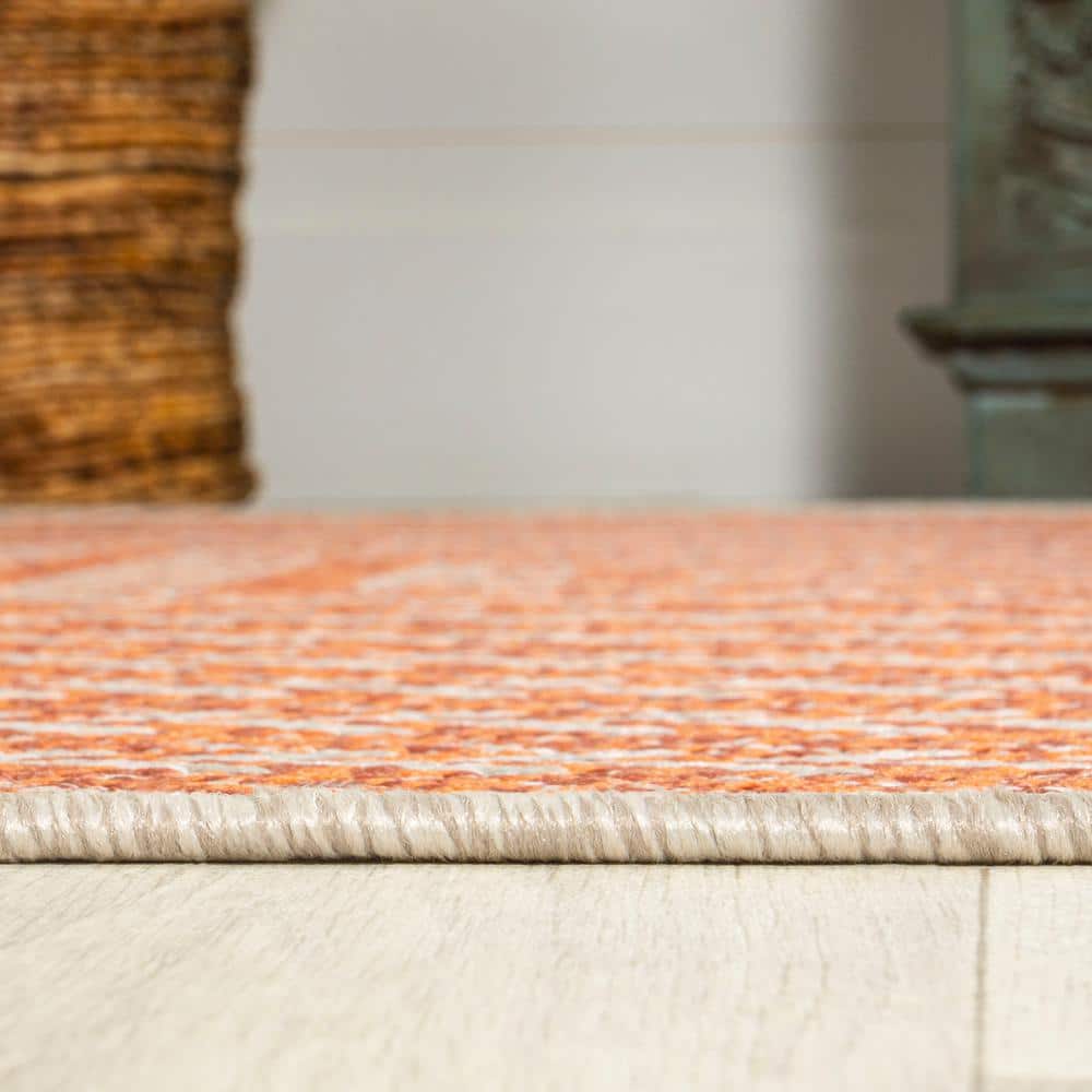 JONATHAN  Y Santa Monica Chevron Concentric Squares 5 x 8 (ft) Loomed Polypropylene Orange/Cream Rectangular Indoor/Outdoor Stripe Farmhouse/Cottage Hose washable Area rug