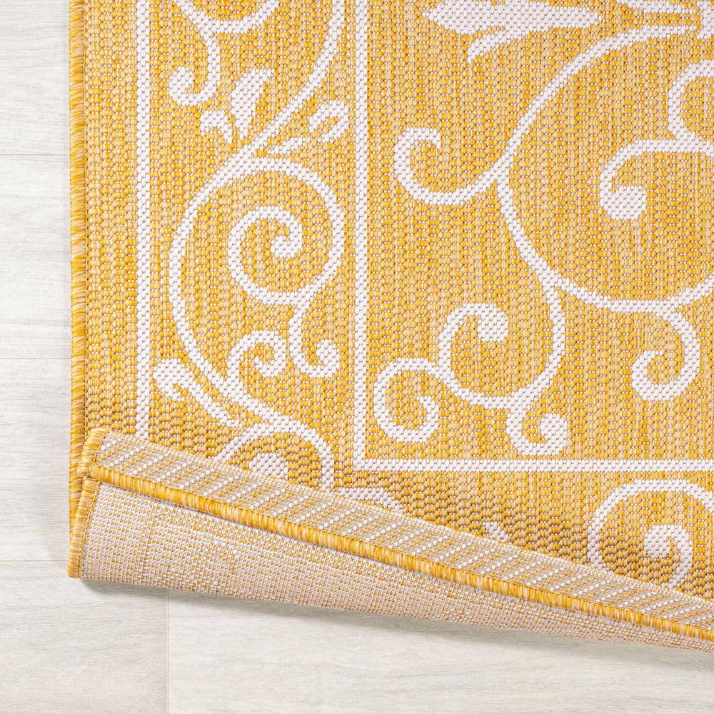 Charleston Yellow and Cream Synthetic 8' x 10' Area Rug