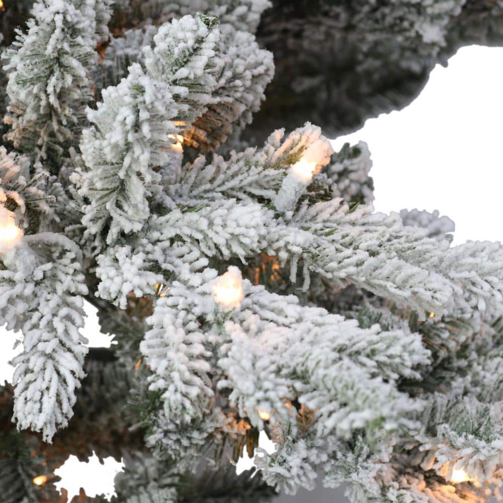 Pre-Lit 7.5' Flocked Green Fir Artificial Christmas Tree with 500 Lights