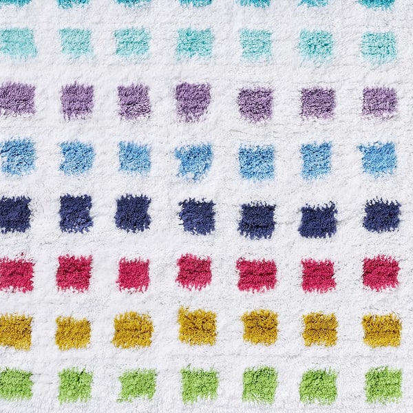 https://images.thdstatic.com/productImages/4bbfe90c-ba87-43b0-8a58-a376835e2b98/svn/white-the-company-store-bathroom-rugs-bath-mats-59069-21x34-white-1d_600.jpg