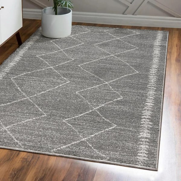JONATHAN Y Zaina Moroccan Beni Souk Gray/Cream 8 ft. x 10 ft. Area Rug