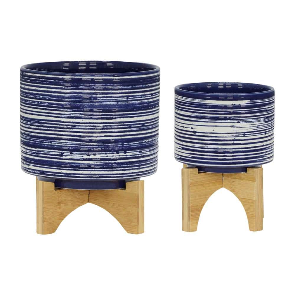 Liv & Skye Blue 5/8 in. Ceramic Plant Pot with Decorative Base 14765-07 ...