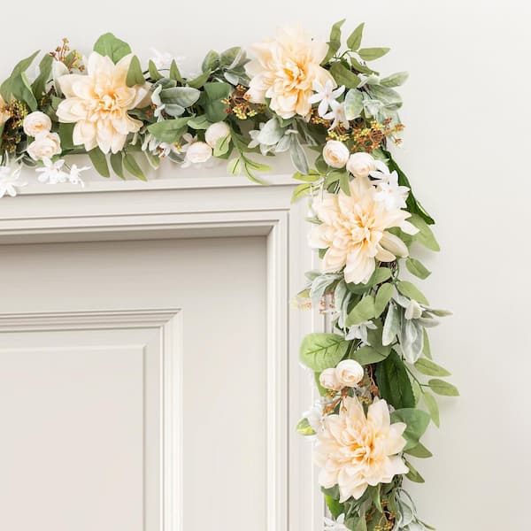 Glitzhome 6 ft. Artificial Peach Dahlia Floral Garland 2015700006