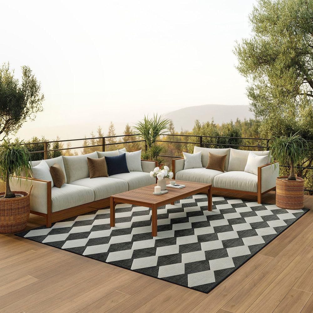 Positano Black and White Diamond 8' x 10' Outdoor Rug