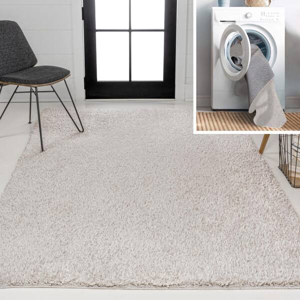 JONATHAN Y Light Gray 5 ft. x 7 ft. Clayton Coastal Solid Glam Shag Machine-Washable Area Rug