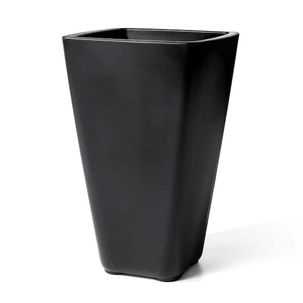 Step2 17 in. x 26 in. Bridgeview Tall Planter Black