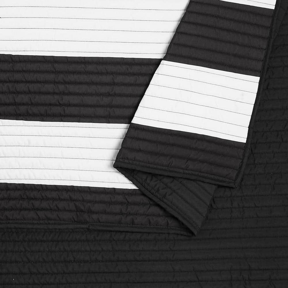 Twin Black and White Reversible Microfiber Kids Quilt Set