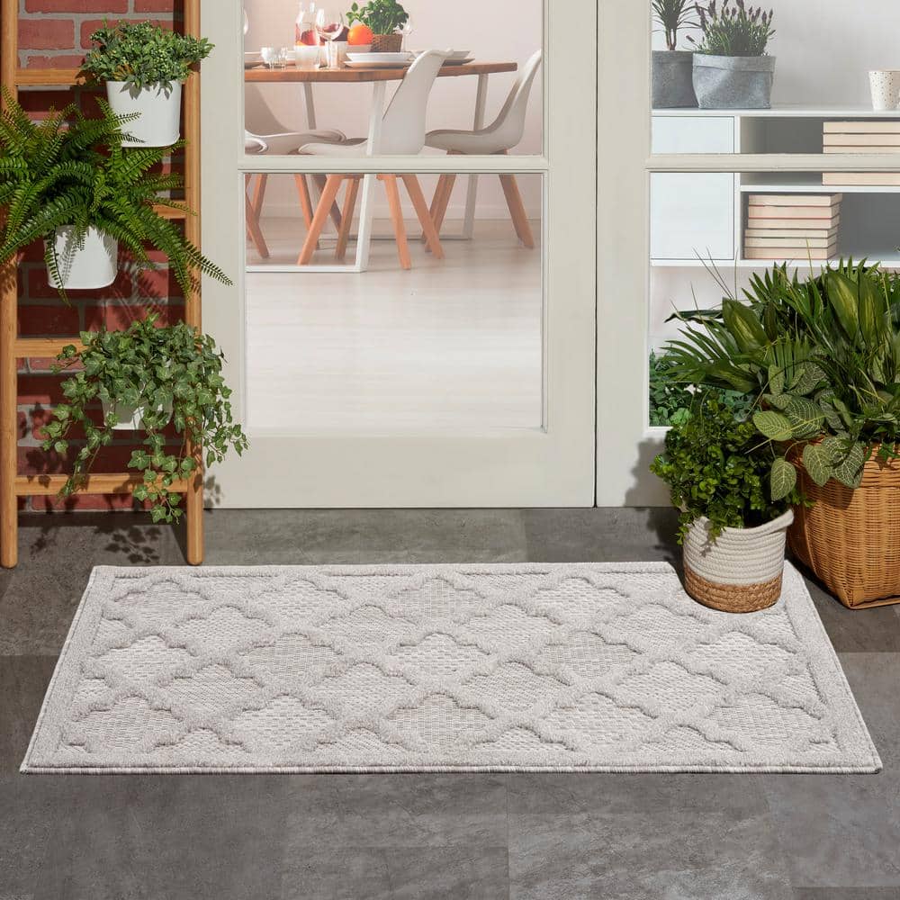Silver Grey Trellis Flat Woven Reversible Synthetic Rug 2' x 4'