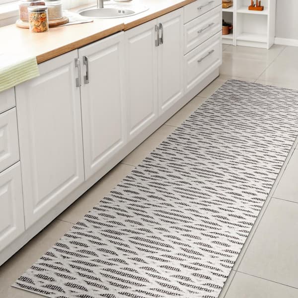 JONATHAN Y Ararat High-Low Pile Moroccan Diamond Modern Black/Ivory 2 ft. x 10 ft. Indoor/Outdoor Runner Rug
