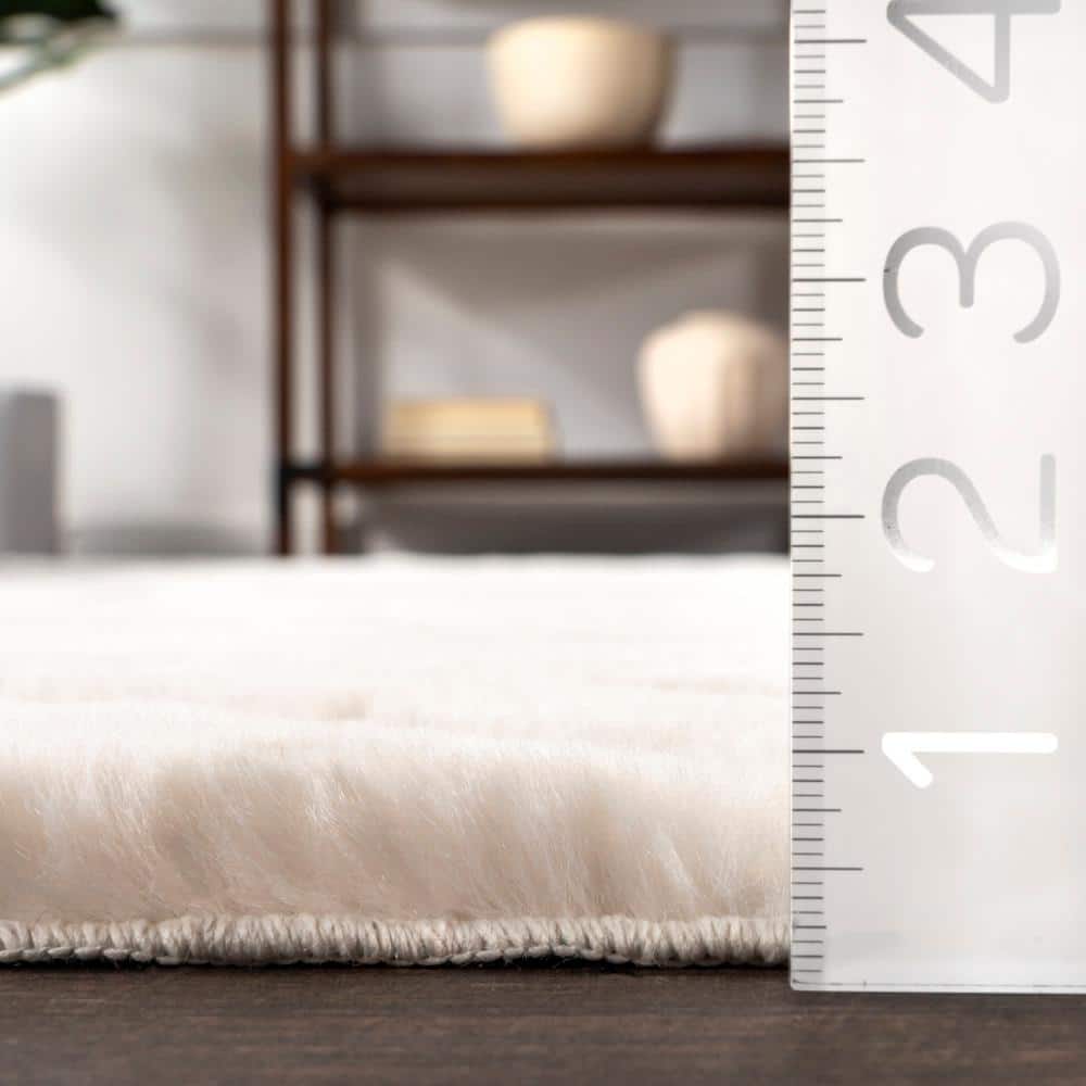 Off-White Chevron Synthetic Runner Rug, Machine Washable, Non-Slip