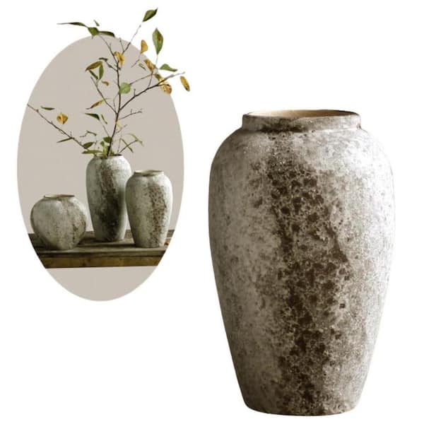11. 8in，Tall terracotta ceramic floor vase with a rustic