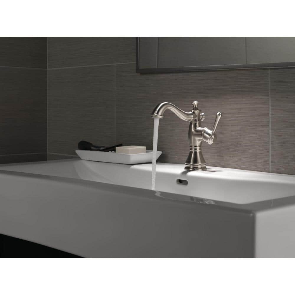 Stainless Steel Single Handle Bathroom Faucet with Metal Drain Assembly