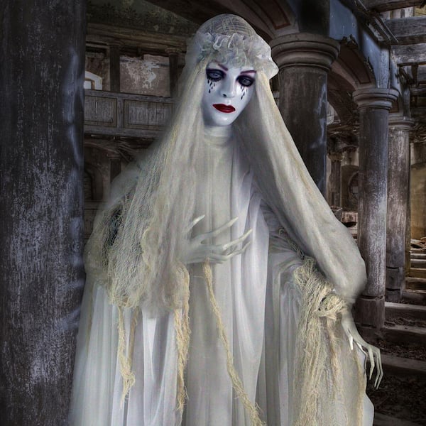 Haunted Hill Farm Life-Size Animatronic popular Bride