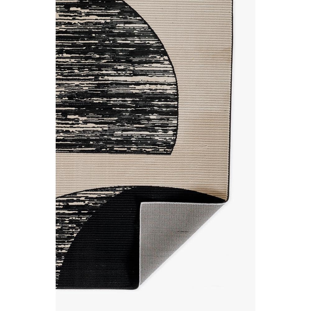 Xander Black and Gray Geometric Synthetic Area Rug 7'10" x 9'10"