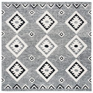 Aspen Black/Ivory Doormat 3 ft. x 3 ft. Square Diamond Ikat Area Rug