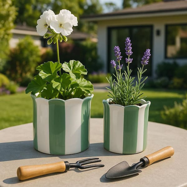 6 in. and 8 in. White/Green Ceramic Circle Striped Scallop Edge Decorative Planters (Set of 2)