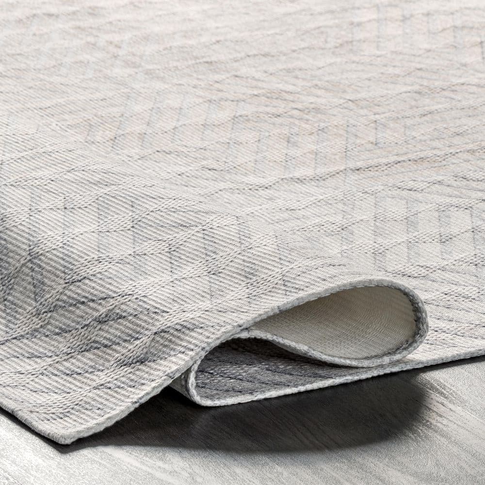 Adeline Gray Geometric Viscose 4' x 6' Washable Area Rug