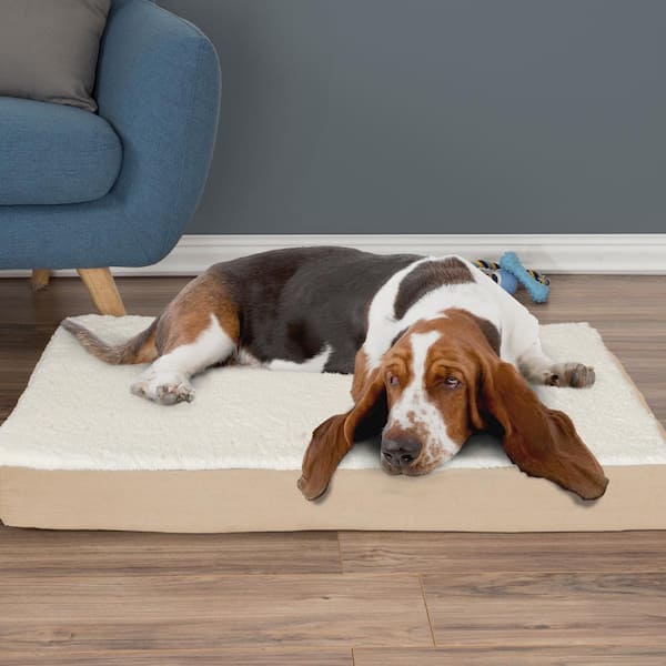 https://images.thdstatic.com/productImages/4cebbc58-61ee-45e5-b051-924d04852dd6/svn/tan-petmaker-dog-beds-m320142-31_600.jpg