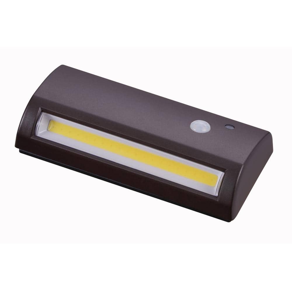Bronze 6-LED Wireless Motion-Activated Weatherproof Path/Step Light