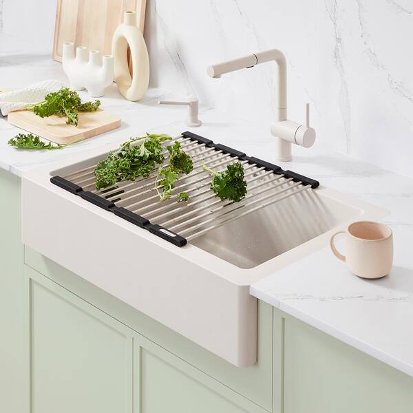 Blanco LINUS Single-Handle Pull-Out Sprayer Kitchen Faucet