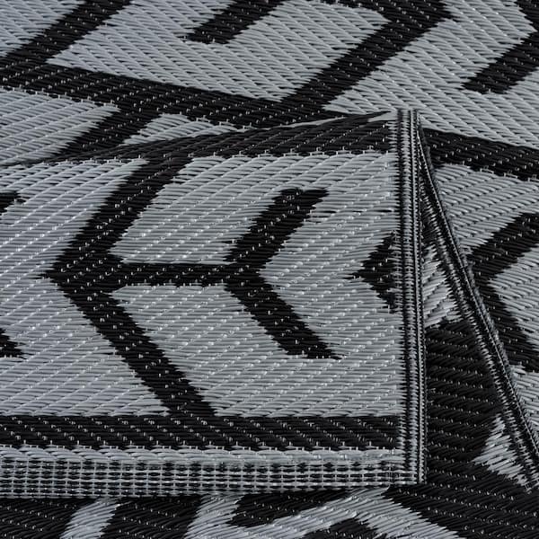 Amsterdam Black Gray 4 ft. x 6 ft. Modern Reversible Recycled Plastic Indoor/Outdoor Area Rug-Floor Mat