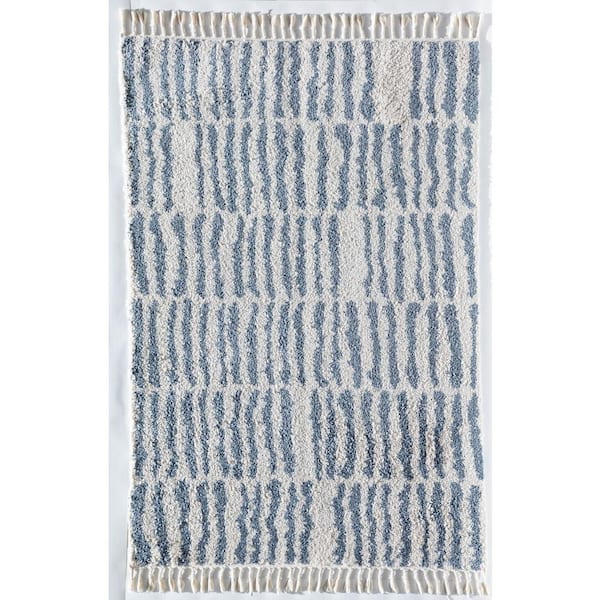 Bennett Winter's Eve 2'6"x8' Modern Area Rug