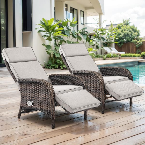 moosprr Modern Brown 2-Piece Wicker Outdoor Chaise Lounge with Beige Cushions and Adjustable Recline Functions for Patio