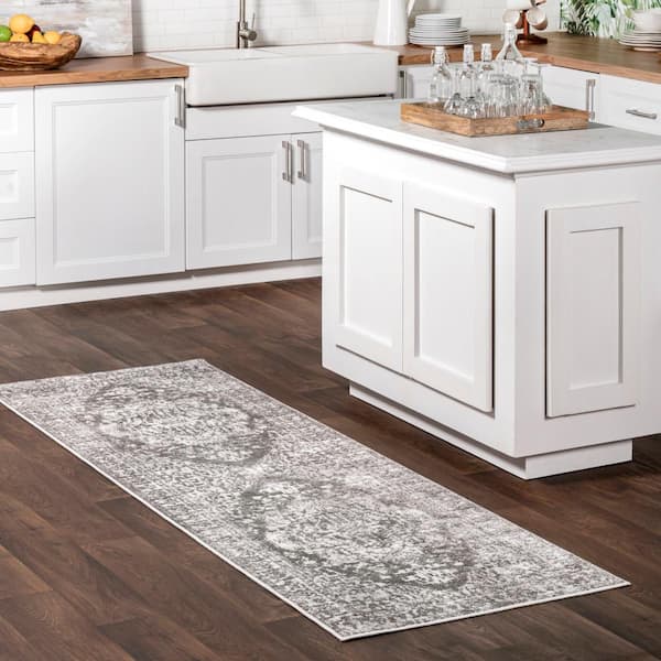Melody Vintage Medallion Light Gray 2 ft. 6 in. x 8 ft. Runner Rug Area Rug