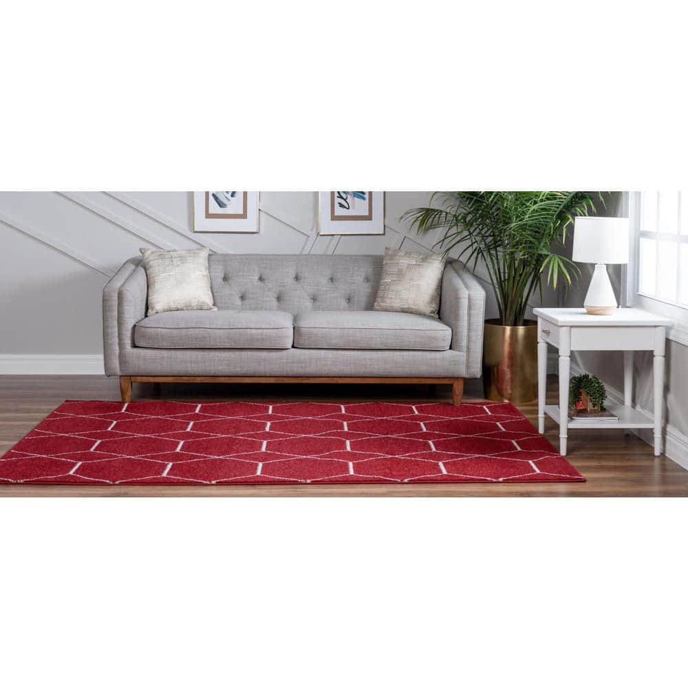 Red Trellis 8' x 10' Synthetic Indoor Area Rug