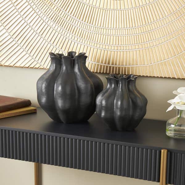 Litton Lane Black Tulip Shaped Resin Abstract Decorative Vase (Set of 2)