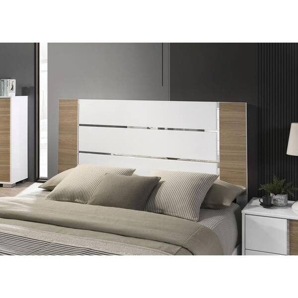 https://images.thdstatic.com/productImages/4d3c5fec-fc10-4b4e-a510-8db2149facb3/svn/white-and-natural-cal-king-furniture-of-america-bedroom-sets-idf-7462whck2ns-1f_600.jpg