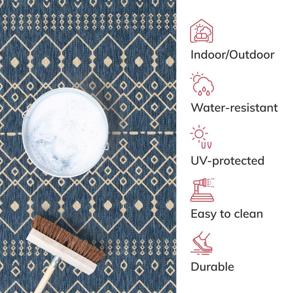 Nordic Lattice Blue 5' x 7' Synthetic Indoor/Outdoor Area Rug