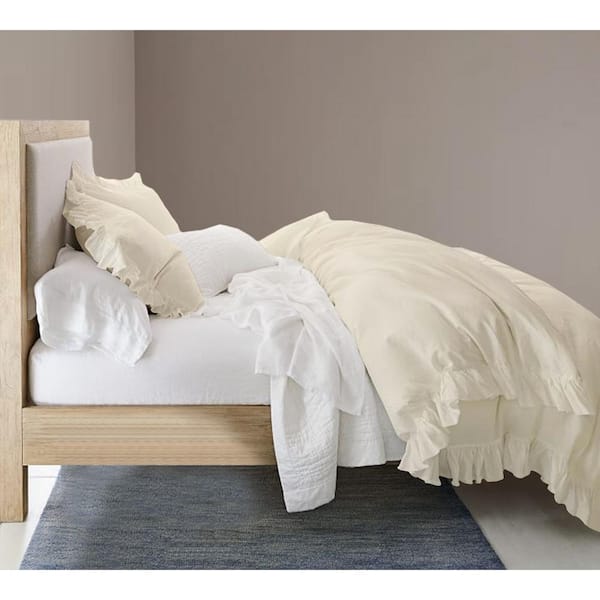 What Is The Best King Comforter on Queen Bed? An In-Depth Review – Organic  Textiles