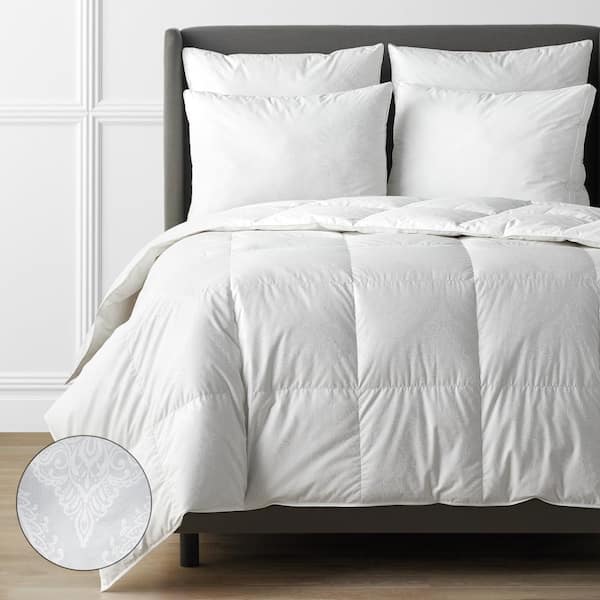 The Company Store Legends Hotel PrimaLoft Black Label Light Warmth White Queen Down Alternative Comforter