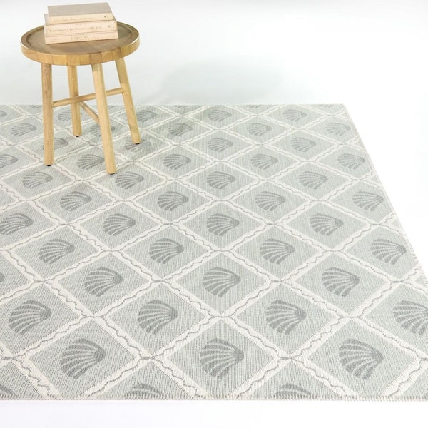 Jansch Blue 5 ft. 3 in. x 7 ft. Coastal Seashell Indoor/Outdoor Area Rug