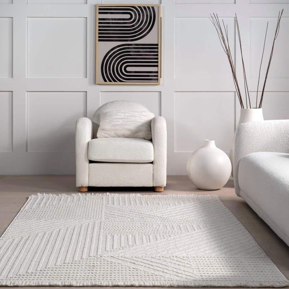 Makena Off-White Geometric Synthetic 5' x 7' Area Rug