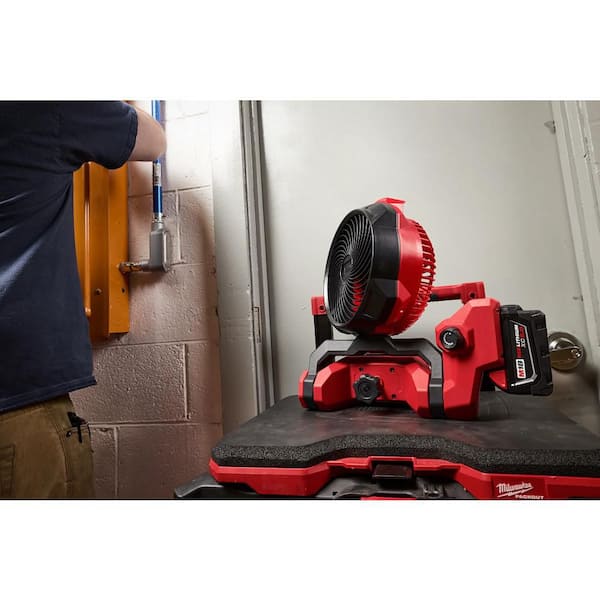 Milwaukee M18 18-Volt Lithium-Ion Brushless Cordless Scissor Lift