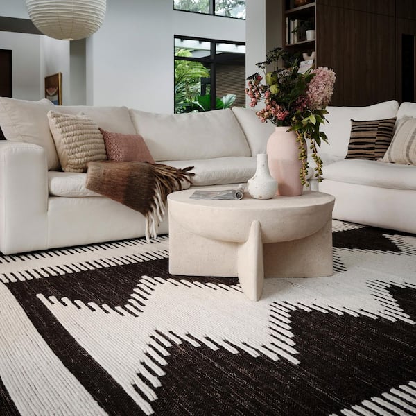Sante Fe Southwestern Wool Blend Black 10 ft. x 14 ft. Indoor/Outdoor Patio Area Rug