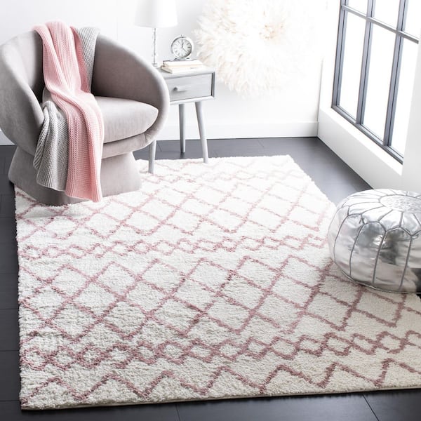 Berber Shag 4 ft. x 6 ft. Ivory/Light Rose Ikat Diamonds Area Rug