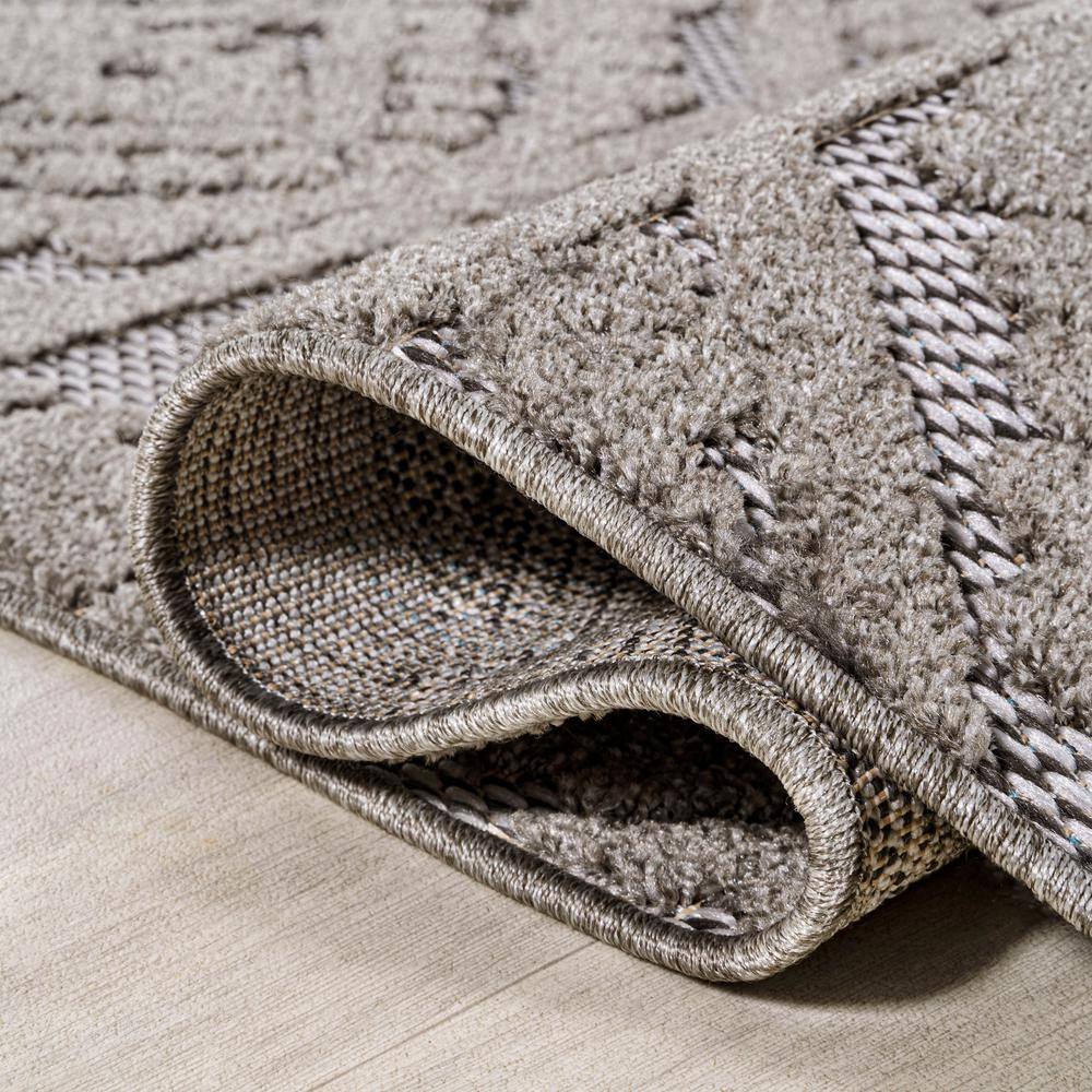 Dark Gray and Ivory Geometric Synthetic Indoor/Outdoor Area Rug