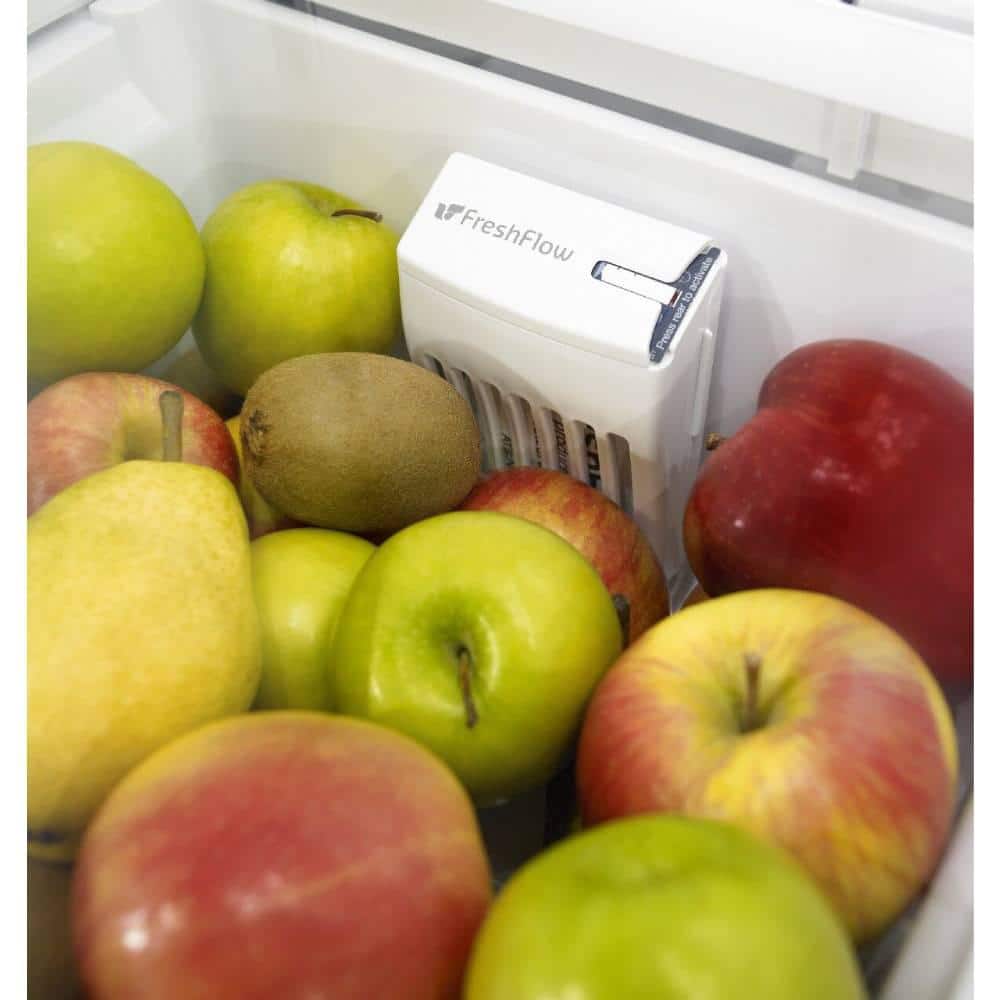 Stainless Steel Bottom-Freezer Refrigerator with Ice Maker