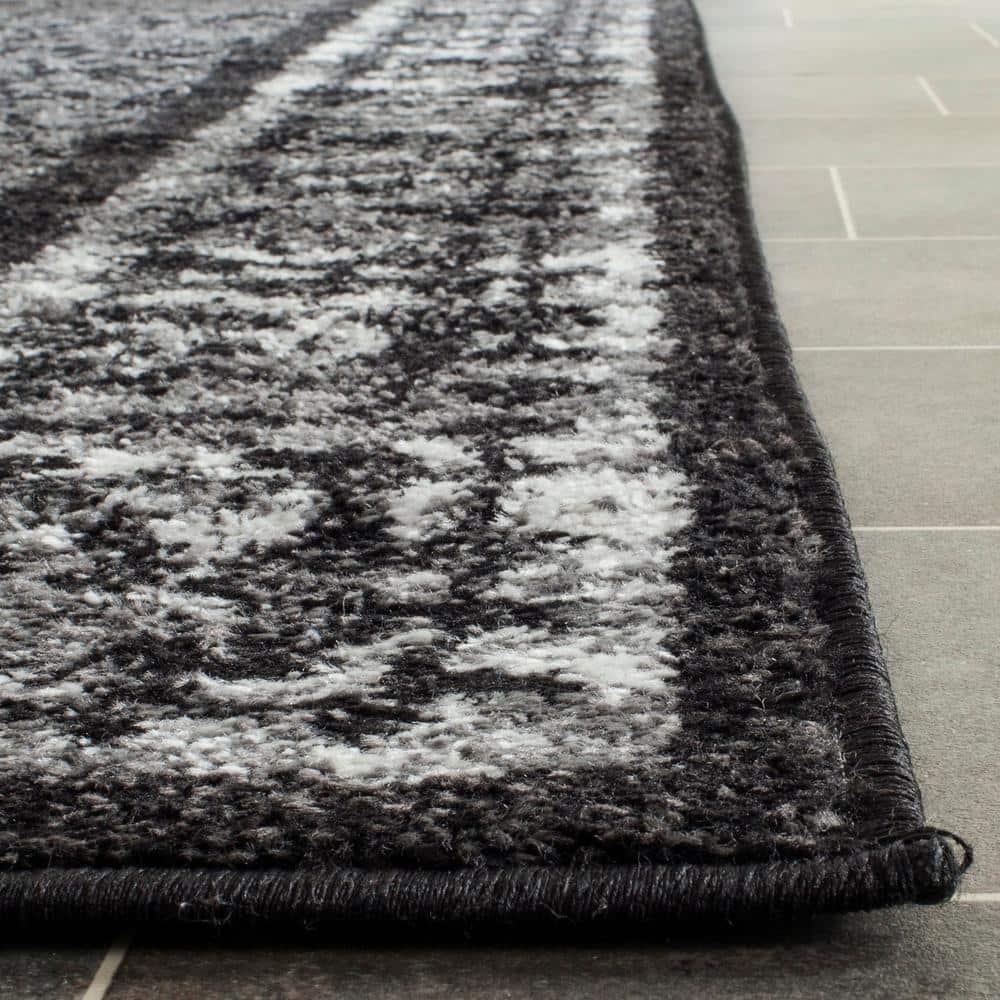 Elegant Adirondack Black/Silver Synthetic 9' x 12' Area Rug