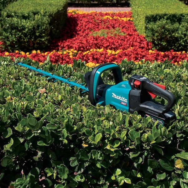 Makita UH007GZ Hedge trimmer XGT 40 Volt max trimming 75 cm excl. batteries  and charger